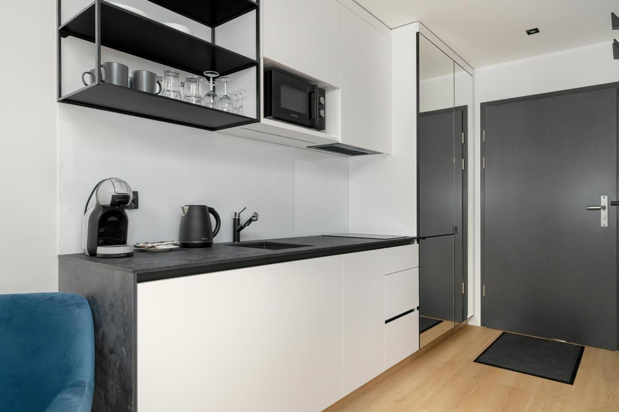 Modern Plac Wolnosci By Renters Apartment Poznan